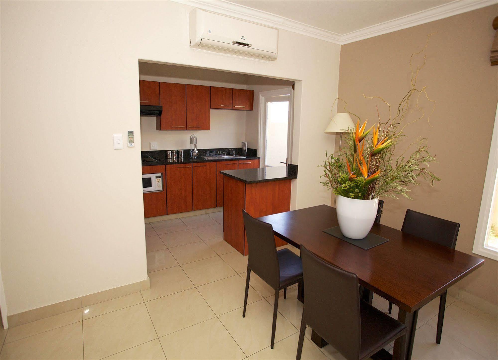 The Capital Villa Sandton Exterior photo